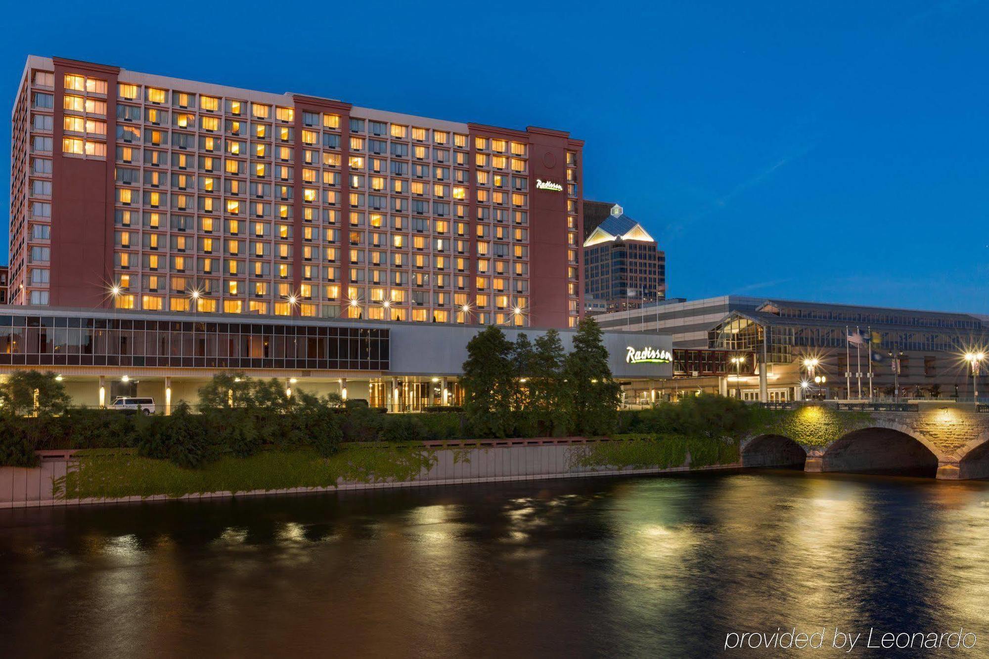 Rochester Riverside Hotel 外观 照片