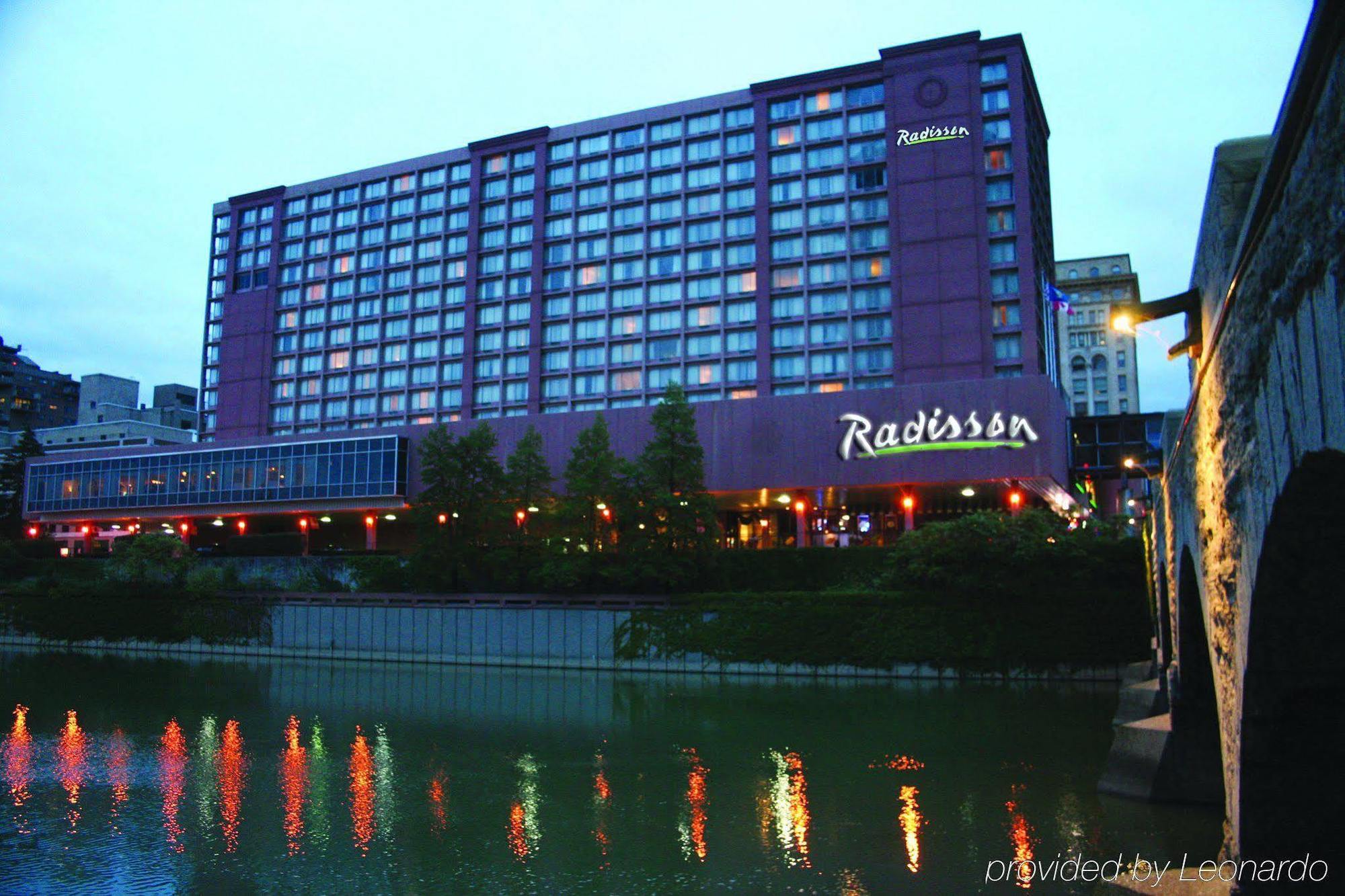 Rochester Riverside Hotel 外观 照片