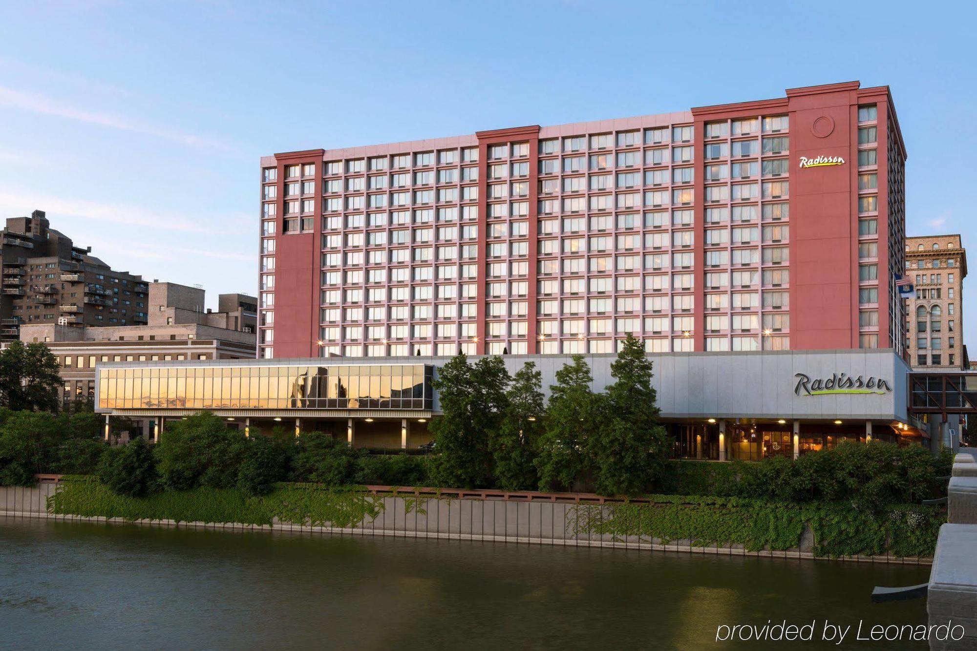 Rochester Riverside Hotel 外观 照片