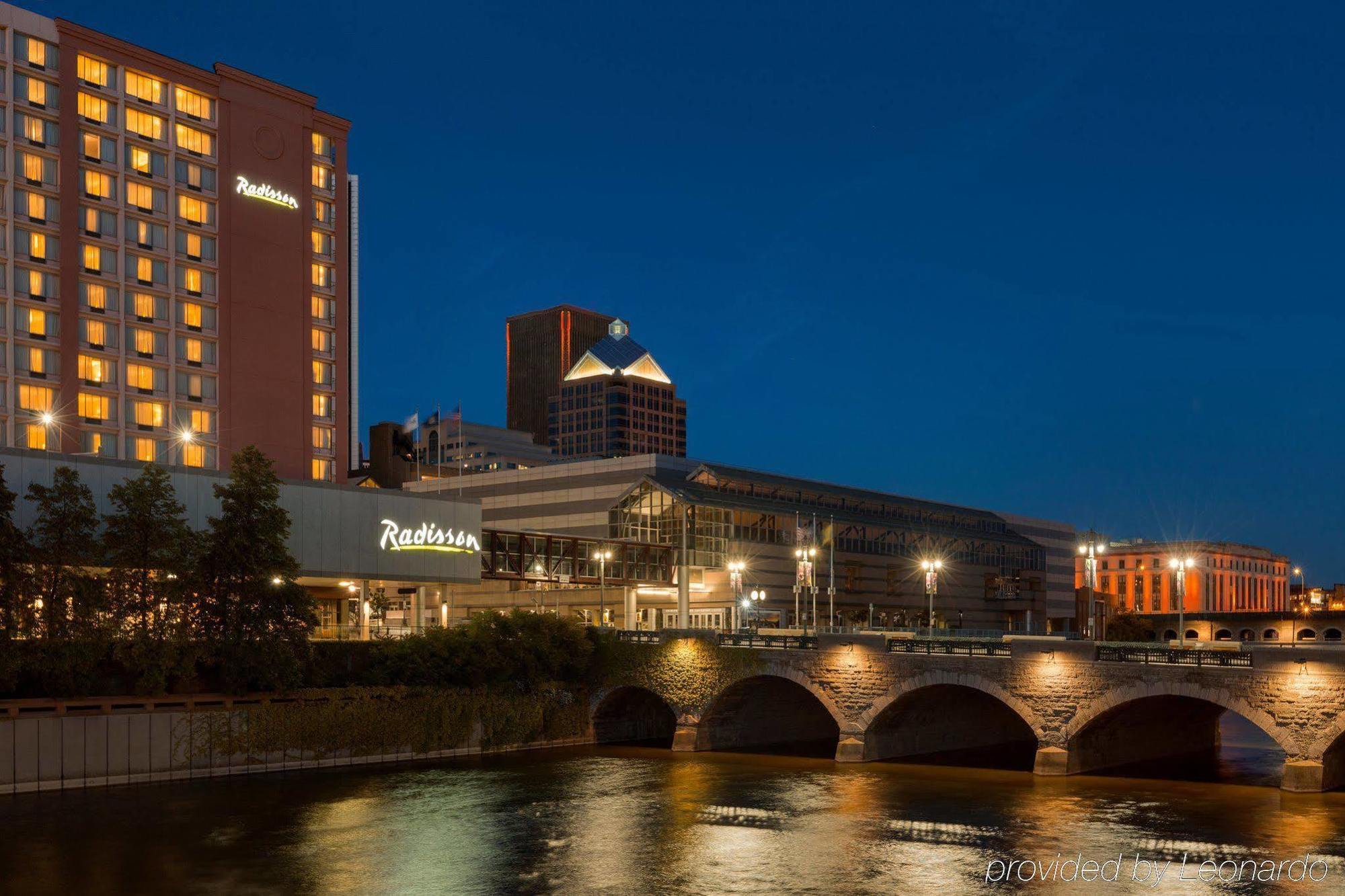Rochester Riverside Hotel 外观 照片