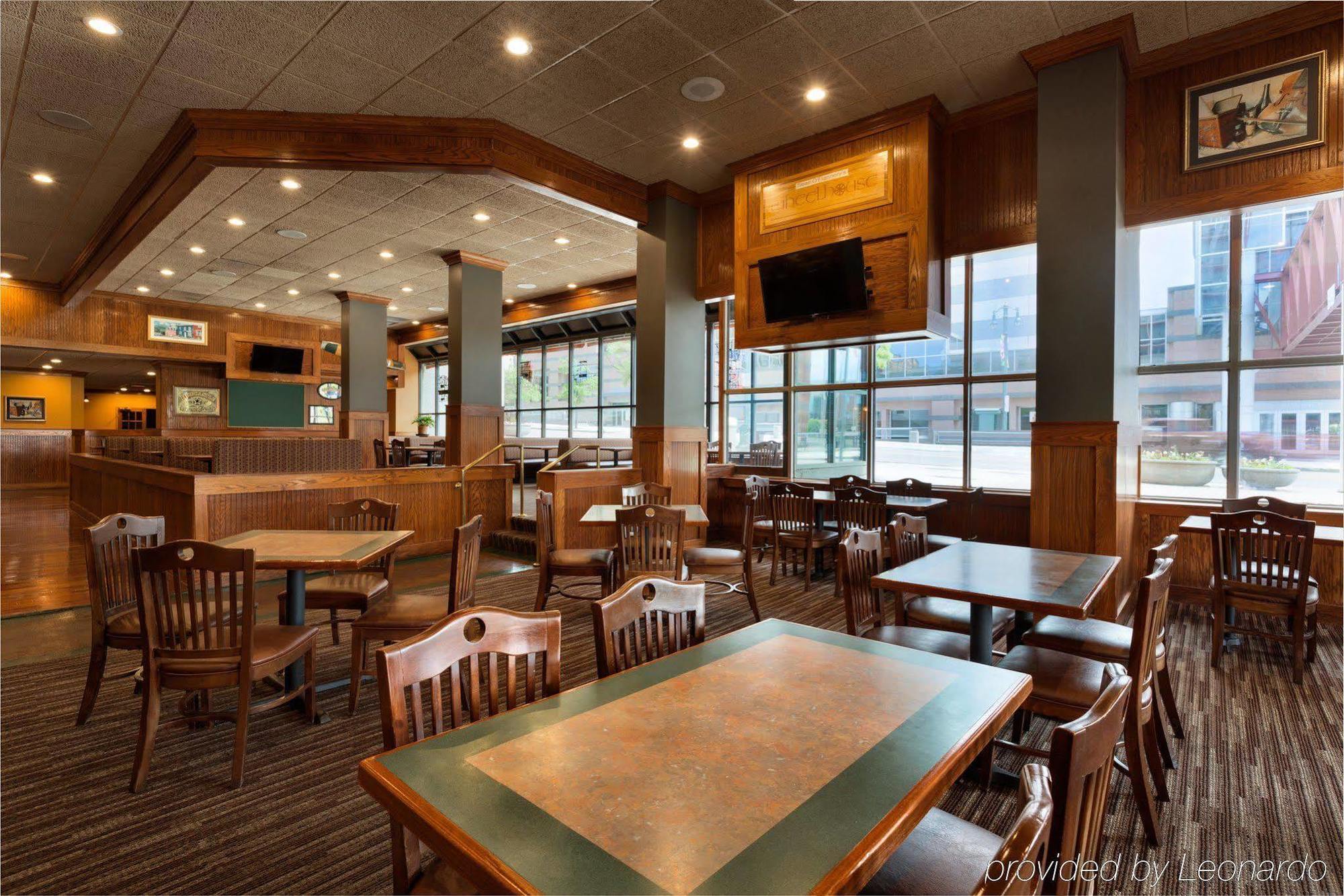 Rochester Riverside Hotel 外观 照片